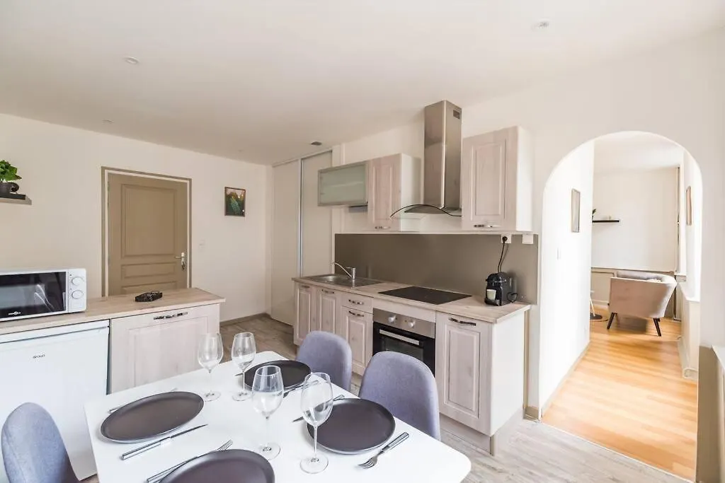 Guingamp Centre Agreable T2 Apartment
